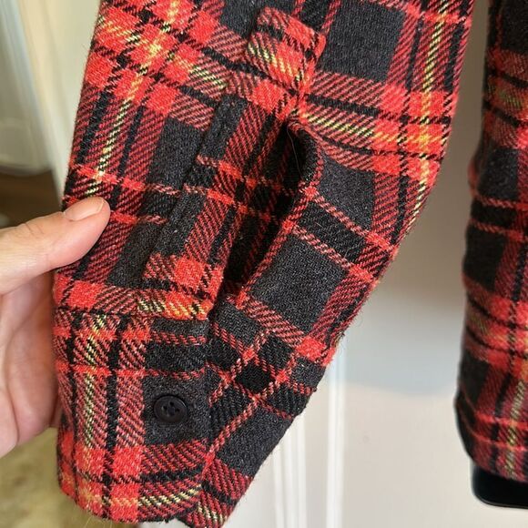 Vintage 60s/70s Misto Lana red, black & tan plaid thick shirt or jacket - Picture 6 of 7